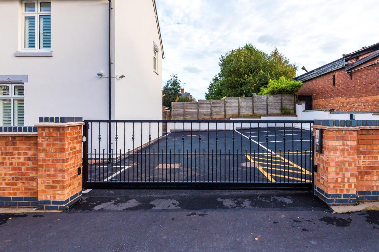Hearsall Place Serviced Apartment Coventry Exterior photo